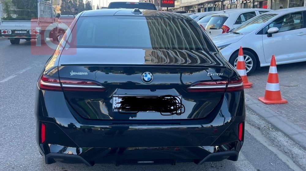 بی ئێم دەبڵیو سیریەس 5